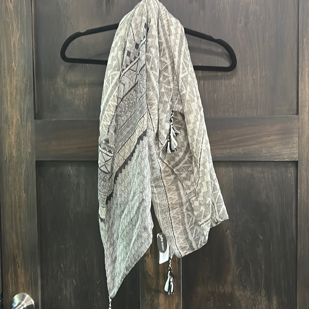 New With Tags Scarf